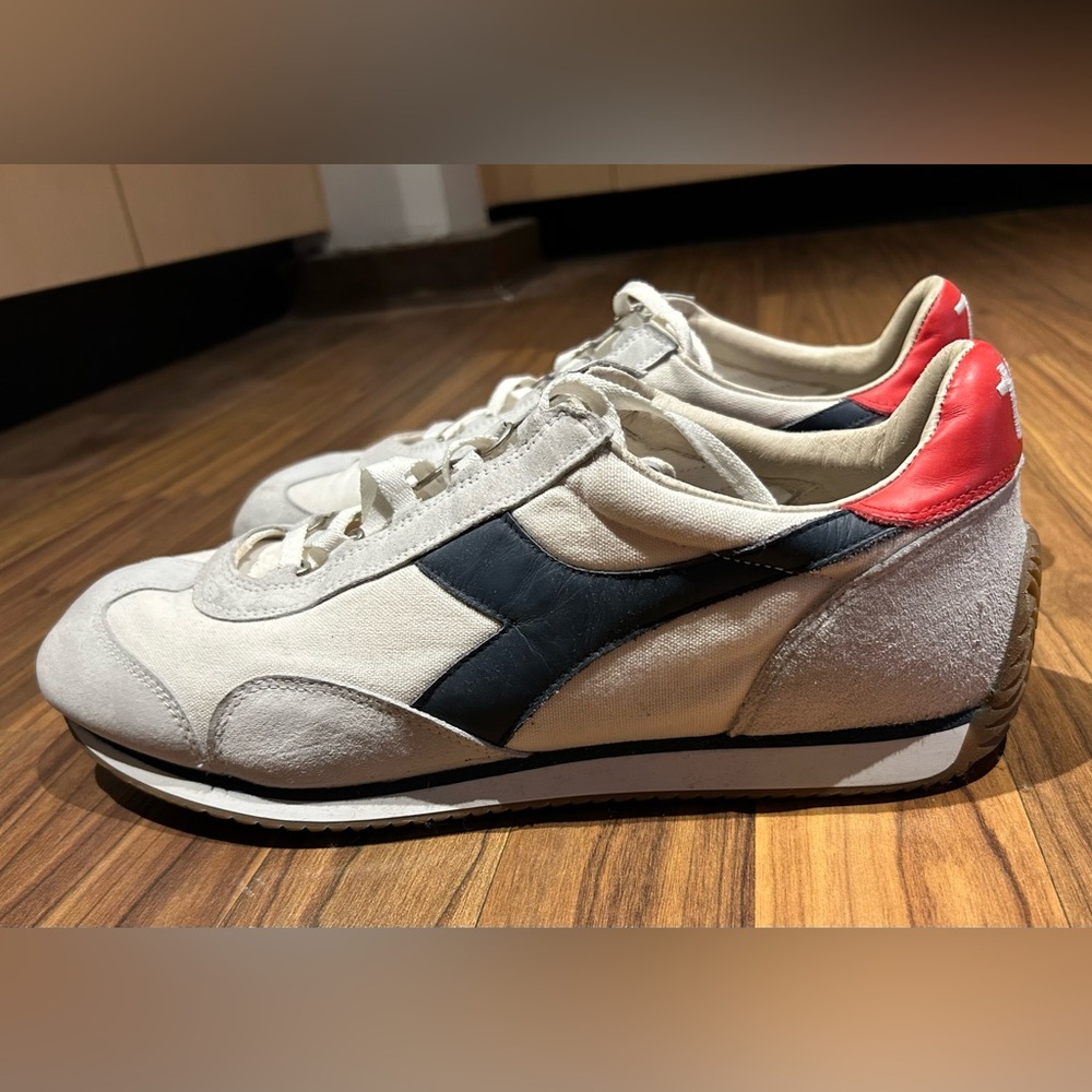 Diadora Heritage Men's Cream and Navy Sneakers